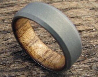 Stonewashed Titanium Men's Ring: Teak Wood Lined Wedding Band