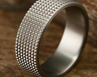 Grid Knurled Titanium Men's Wedding Band w/Brushed Finish— Square Knurl Ring