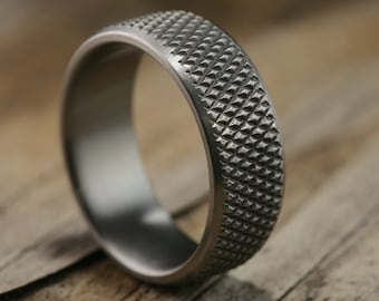 Knurl | Textured Titanium Mens Wedding Band | Diamond Pattern Knurling | Men&#39;s Titanium Wedding Band | Hypoallergenic Men&#39;s Ring