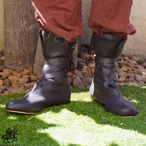 Brown Medieval LARP Boots for Men – Renaissance Costume Footwear, PU Leather High Lace-Up Viking Pirate Shoes for Cosplay & Reenactment