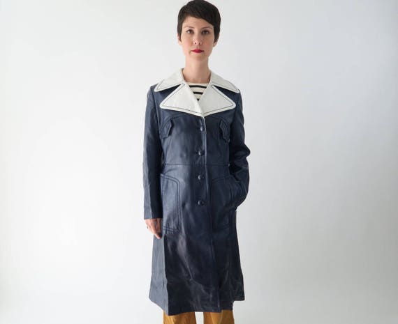 1960s 1970s Navy Blue Leather Trench Coat / Vintag