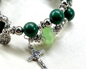 Catholic gift mom, Handmade Rosary Bracelet, Tenner, one-decade rosary, Green Rosary, Catholic mom, Catholic gift, semi precious green beads