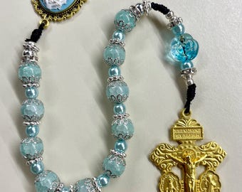 Katholische Geschenk für Mama, Hellblaue Tasche Rosenkranz Madonna Cameo Rosenkranz, Heiliges Herz, Glasperlen Silber Kruzifix katholische Mutter Tenner enthält