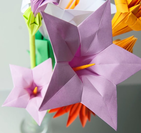 Verschiedene Origami Blume Blumenstrauß Lavendel Gelb Orange