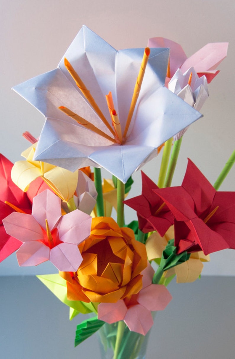 Pink Red Yellow Assorted Origami Flowers, Mother's day floral bouquet , Easter flowers, Spring paper flower bouquet image 2