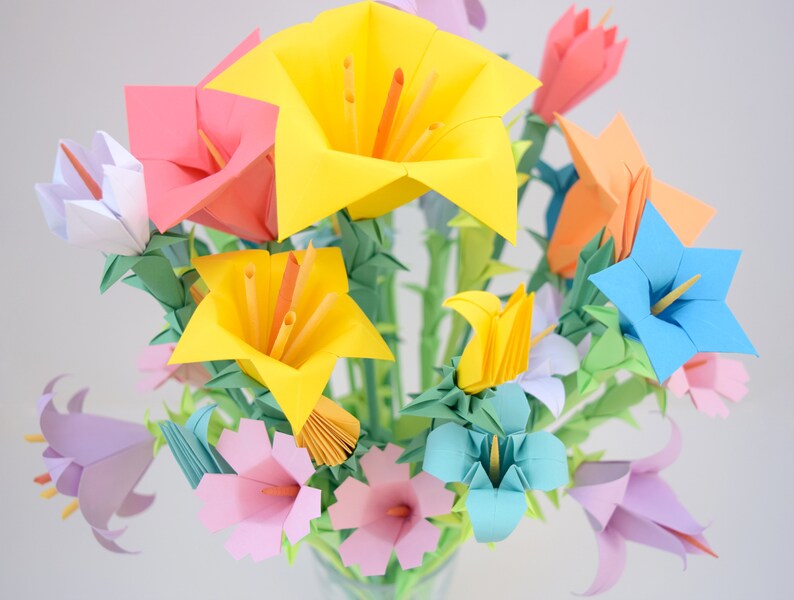 Multifloral Origami Bouquet image 3