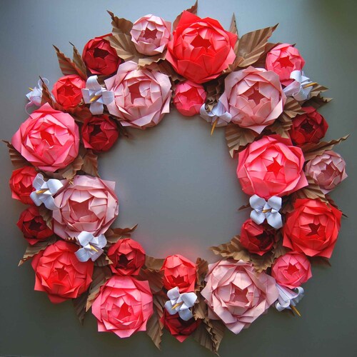 Couronne de roses roses en papier origami, Saint-Valentin, Fête des mères, Couronne de Pâques, Couronne florale de roses pour porte, Couronne de printemps