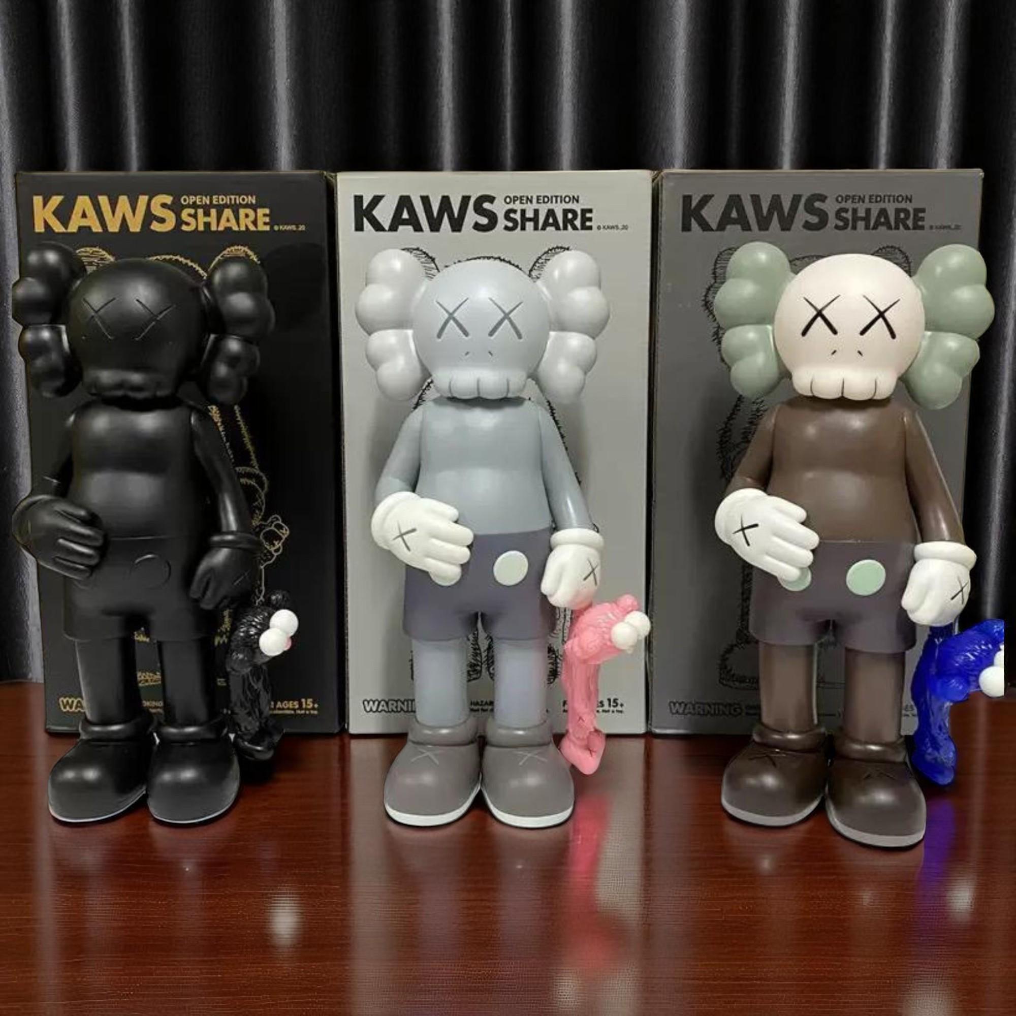専用　KAWS OPEN EDITION SHARE フィギュア 専用 KAWS OPEN EDITION SHARE フィギュア 【公式通販】