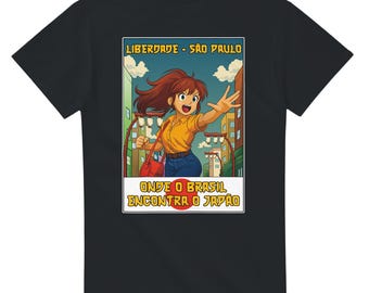 May include: Black t-shirt featuring a colorful illustration of a woman in an urban setting. The image includes text that reads "LIBERDADE - SÃO PAULO" and "ONDE O BRASIL ENCONTRA O JAPÃO". The woman is wearing a yellow shirt and blue jeans.