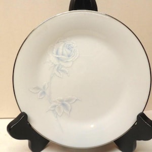 Mint Noritake Virtue 2934 pattern 6 1/4&quot; Plate