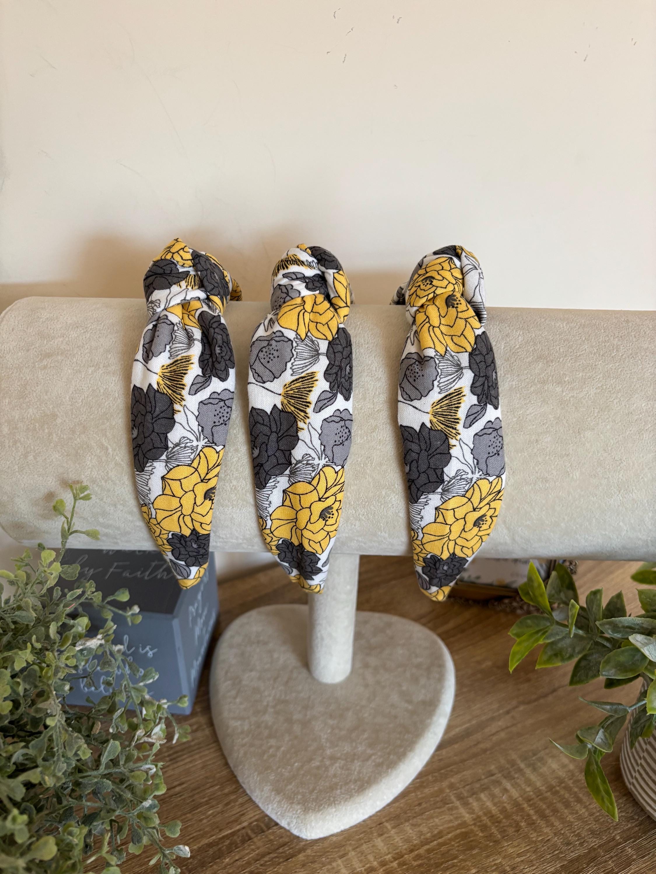 Handmade Knotted Cotton Headband – Gray and Yellow Floral 