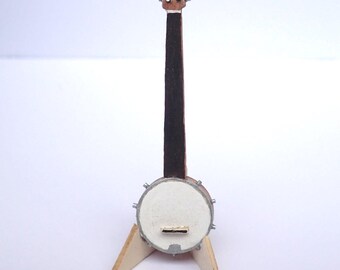 Miniature banjo. 3 inches tall