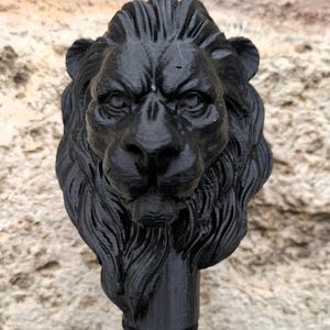 Lion Head Umbrella for Men – Luxury Gothic Umbrella with Sculptural Animal Design – Unique Gift for Him – Elegant Gentleman’s Accessory