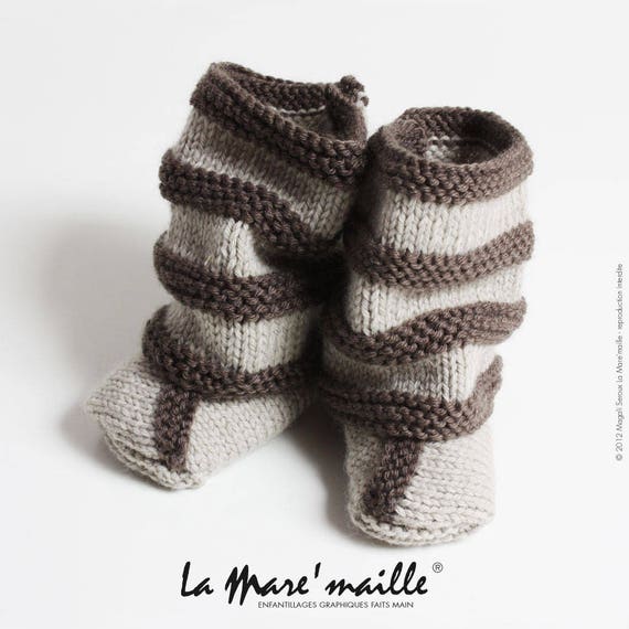 Unisex baby shoes style sneakers with lace in white mesh light grey or dark grey style hand knit sneakers La Mare/'maille