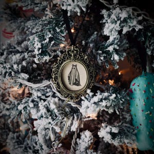Vintage Style Ghost Couple Ornament in Baroque Frame | Unique Christmas Decoration | Whimsical Gothic Gift | Creepmas & Gothmas image 12