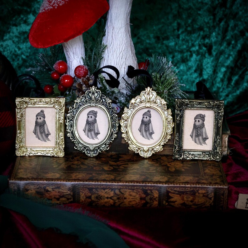Vintage Style Winter Ghost Couple Ornament in Baroque Frame | Unique ...