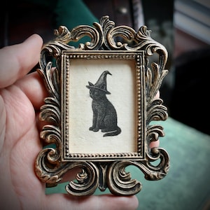 Baroque Black Cat with Witch Hat Mini Portrait in Vintage Style Frame – Gothic Cottagecore Decor, Dark Academia Art, Victorian Inspired Odd