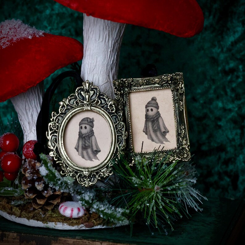Vintage Style Winter Ghost Couple Ornament in Baroque Frame | Unique ...