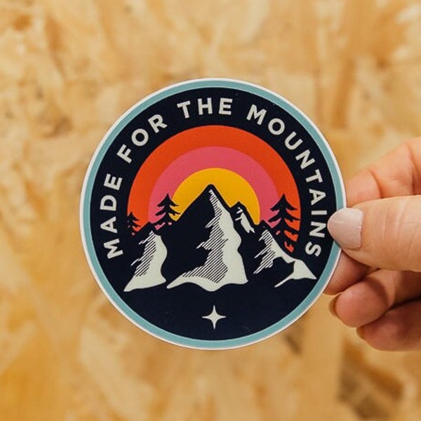 Realizzato per le montagne / Adesivo per paraurti in vinile Adventure / Adesivo per furgone / Adesivo per bottiglia d'acqua / Adesivo per laptop