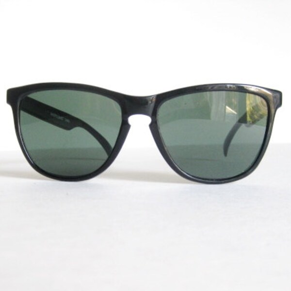 old stock - new VINTAGE sunglasses - black frame black lens