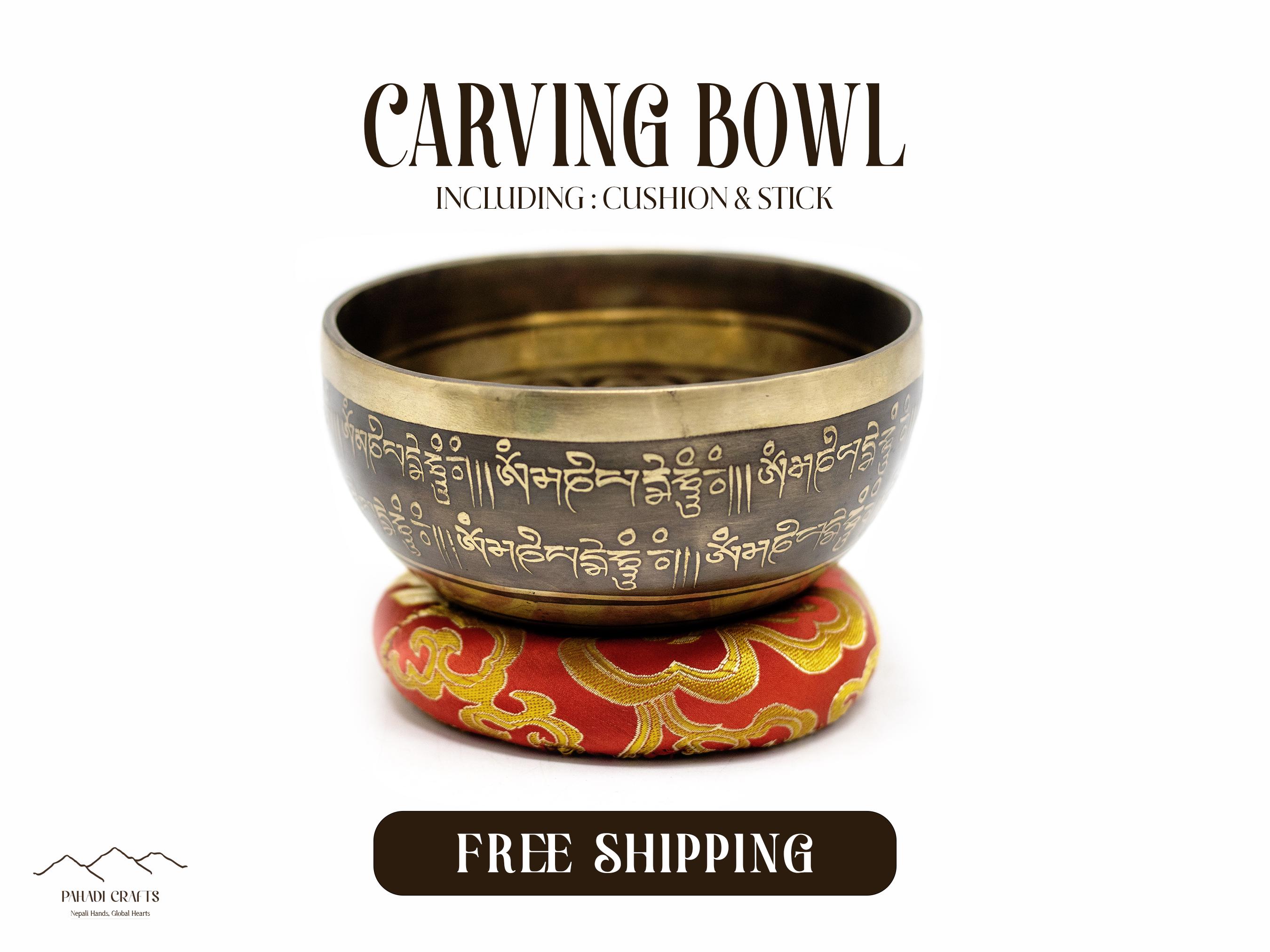 チベットのマントラ「オム・マニ・パドメ・フム」が手彫りされた手作り