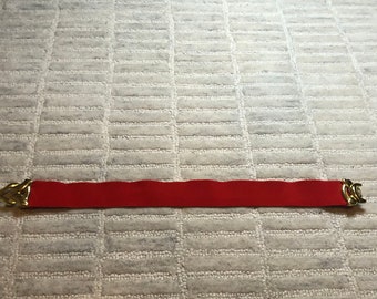 Day Lor Stretch Wide Belt Gold Medallion Buckle Statement Belt Red Vintage OS Original Vintage 80s Day-lor Red Elastic Belt With Gold Tone  main image 4