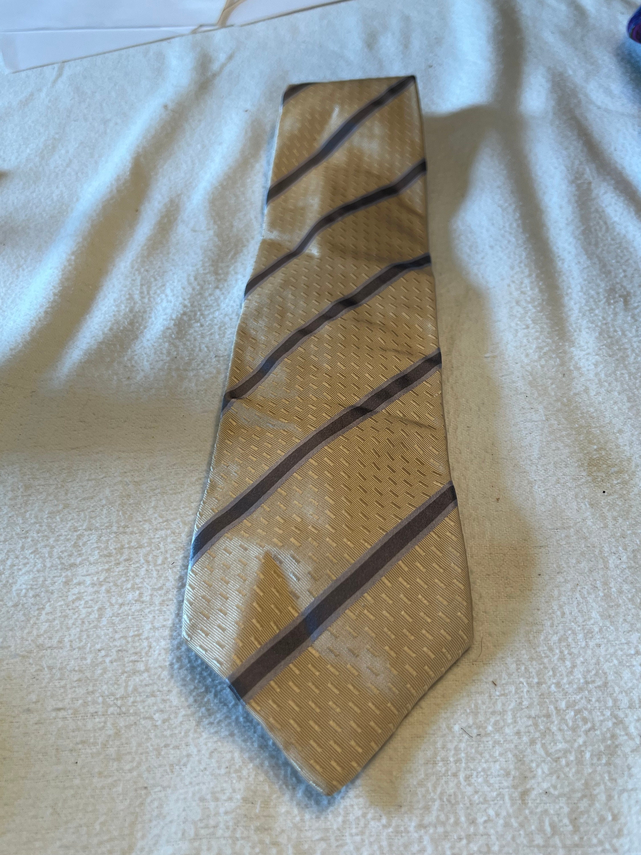 Vintage Giorgio Armani Men’s Tie Armani Collezioni Silk Tie Italy Diagonal Striped Tan Gray Silver