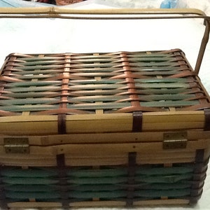 Rare Vintage 1950s JAPAN Bamboo Purse Bamboo Basket Green Brown Tan Brass Hardware image 3