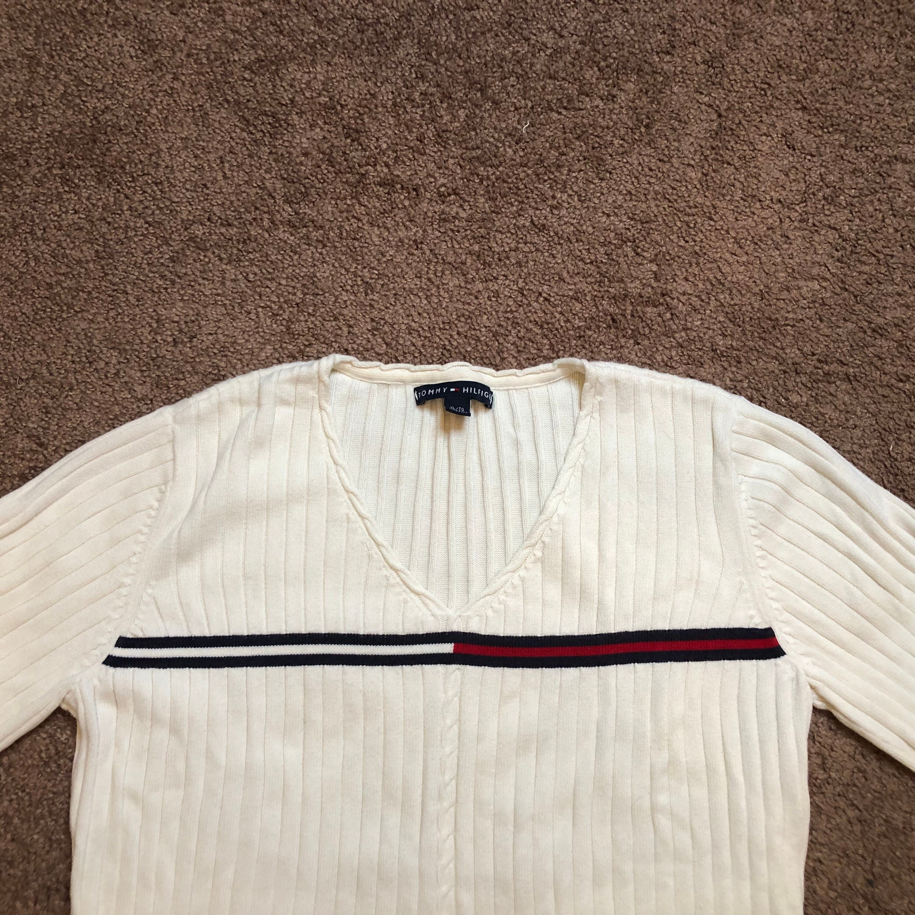 Vintage Tommy Hilfiger Womans Sweater XL white/blue/red 70s-80s Hong Kong Cotton Pullover V-neck Long Sleeve Logo Cableknit