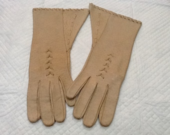 Vintage Small Tan Leather Gloves Excellent Construction Beautiful Details