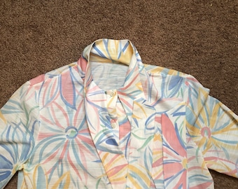 Vintage 70s Unbranded Woman’s Button Up Blouse Top M Pastel Floral Design Pink Blue Yellow Green Long Sleeve Pussy Bow