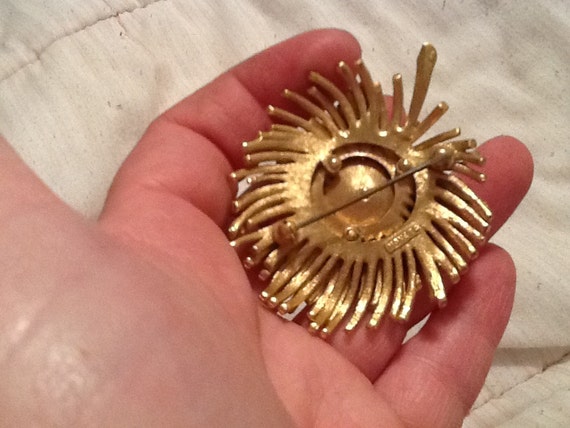 Vintage Gold Flower MONET Pin MONET Brooch - image 2