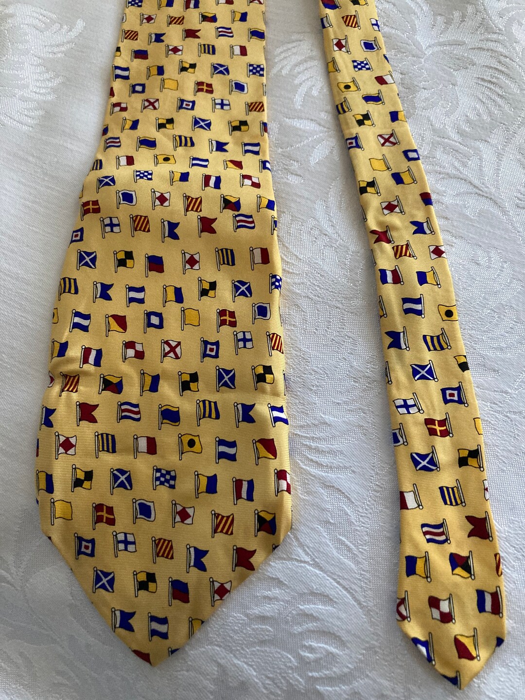 alynn tie