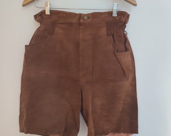 Vintage 90s Women's Don't Stop Tan Suede Leather Shorts Cinched Elastic Waist Brown Pockets Zipper/Button Closure Belt Loops Size Medium