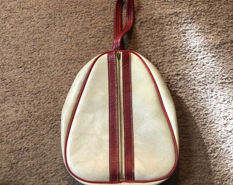 Vintage 70er-Jahre-Damenhandtasche, ungewöhnliches Rot, Off-White, ovale Form, Metall-Reißverschluss an der Oberseite