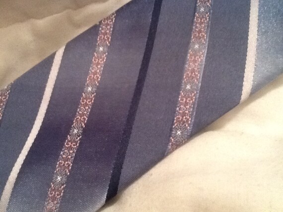 london fog tie