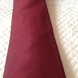 Vintage OSCAR DE la RENTA Tie Solid Red Tie Silk Tie