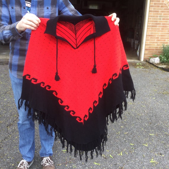 Vintage Woman’s Cape Poncho Collar Red Black Knit… - image 2