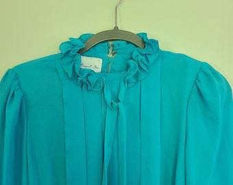 Vintage 70s Women's Dina Bennett Inc Blue Dress Pleated Below Knee Hem Ruffled Collar Belt Polyester Sheer Top Long Sleeves Size 7/8