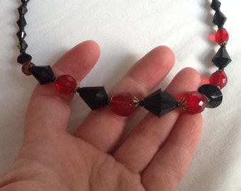 Vintage Choker Necklace Black and Red Faceted Glass Beads Pinup Rockabilly VLV Viva Las Vegas