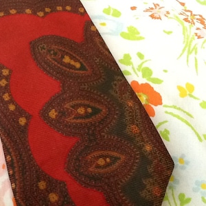 Vintage BROOKS BROTHERS Tie Silk Tie Graphic Design Red Green Yellow