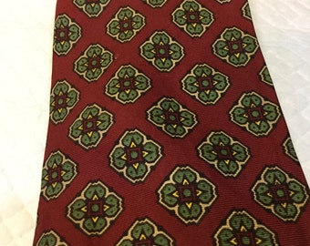 Vintage SAKS FIFTH AVENUE Mens Tie Red with Green, Yellow, and Tan Medallions