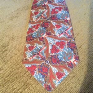 Vintage Liberty of London Tie Tana Lawn Tie 100% Cotton Tie Grapes Blue Tan Red Leaves Ferns