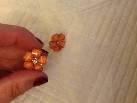 Vintage Coral Flower Earrings Peach Hearts Sparkl… - image 1