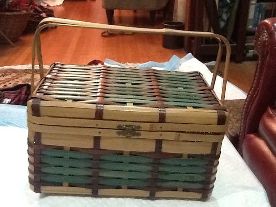 tan bamboo purse