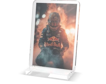 レーシングドライバーのポートレートスタンド | レッドブルヘルメットモータースポーツアクリルカットアウト