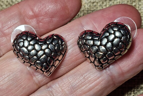 Unique Heart Post Earrings - image 2