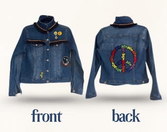 Jaqueta jeans com símbolo da paz do Grateful Dead | Jaqueta jeans com estampa de ursos dançantes do arco-íris | Roupas recicladas para o festival Boho Hippie | Jaqueta com patch feito à mão