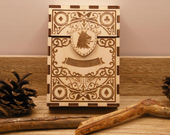 Caja de madera para Tarot, MTG, TCG – Organizador artesanal de regalo – Almacenamiento de barajas de abedul – Tarjetero personalizable