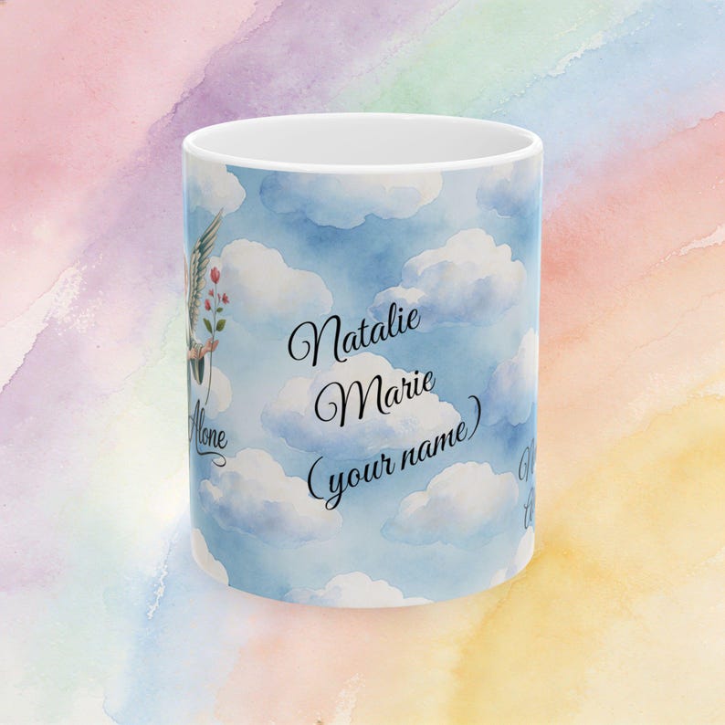 Taza de cerámica personalizada con el nombre "Ángeles contigo, cielo y nubes" imagen 6